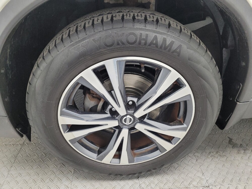 2017 Nissan Rogue in Las Vegas, NV 89104 - 18129110 31