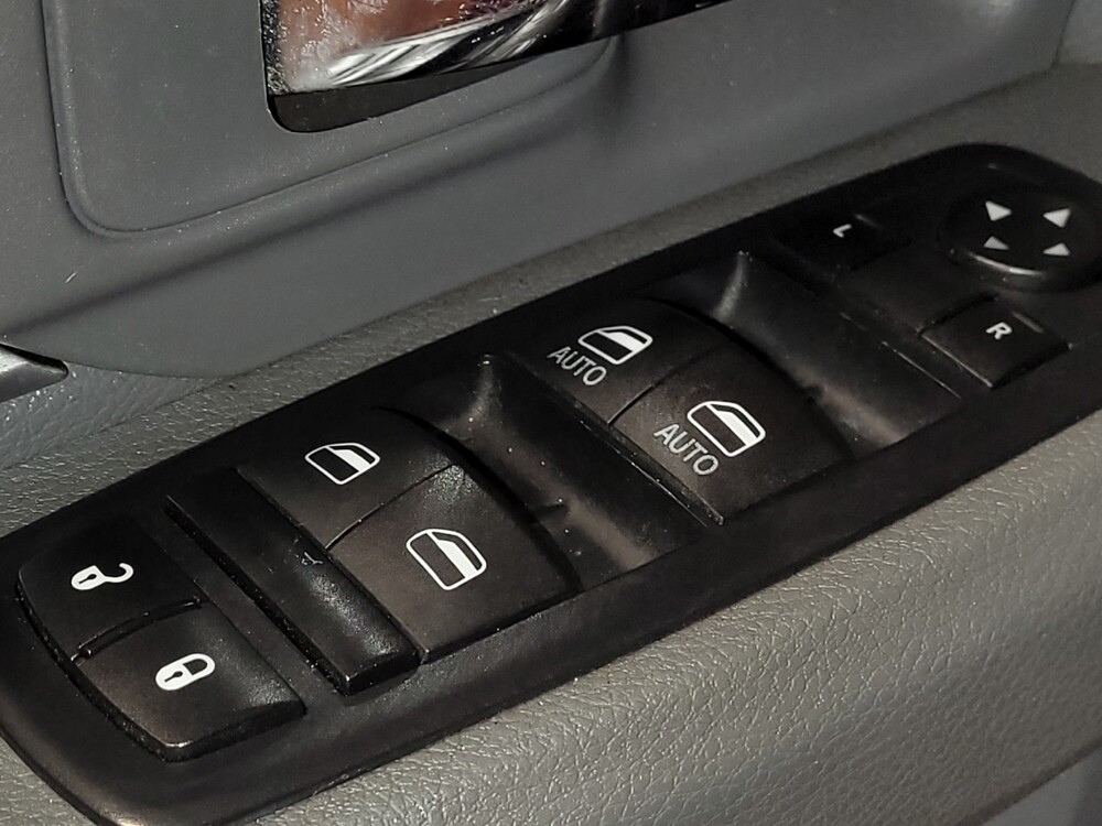 2016 RAM 1500 in Orlando, FL 32808 - 18129118 27