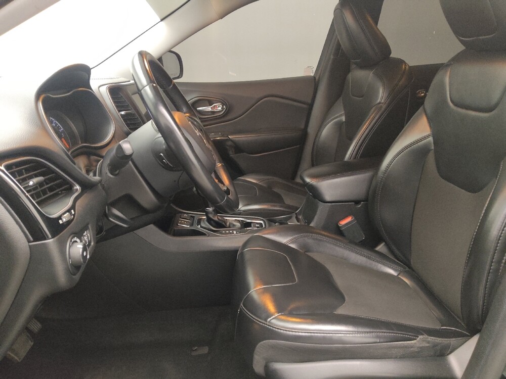 2019 Jeep Cherokee in Ocala, FL 34471 - 18129123 17