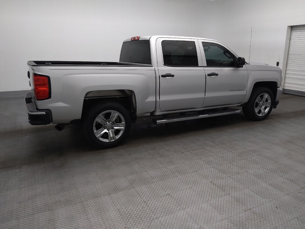 2018 Chevrolet Silverado 1500 in Orlando, FL 32808 - 18129139 10