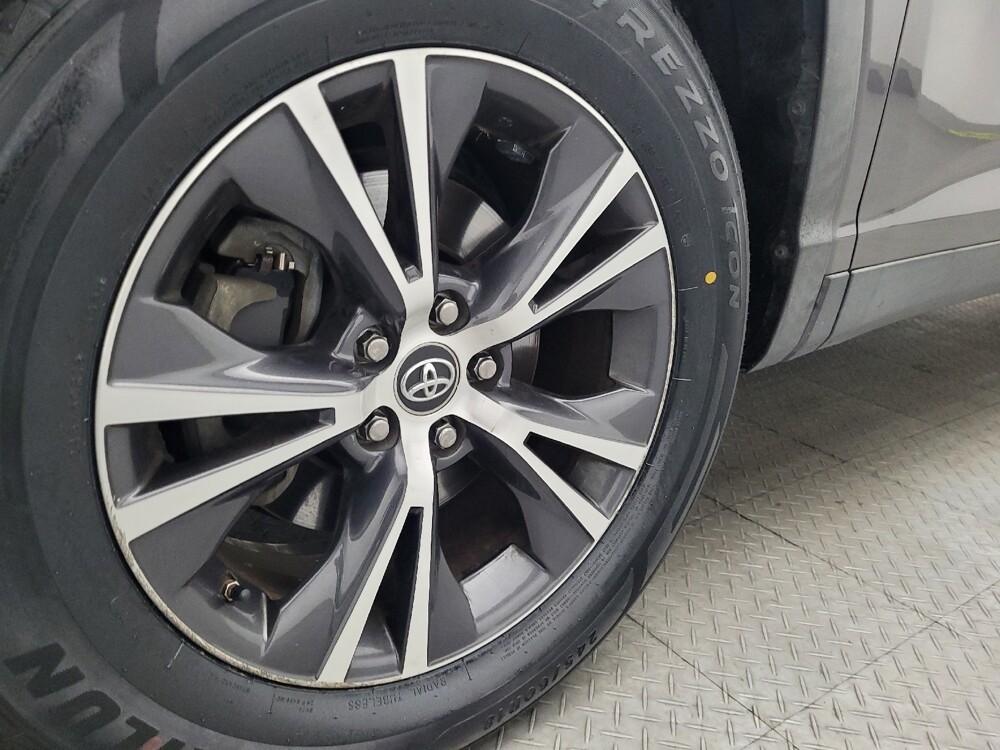 2019 Toyota Highlander in Gainesville, FL 32609 - 18129142 31