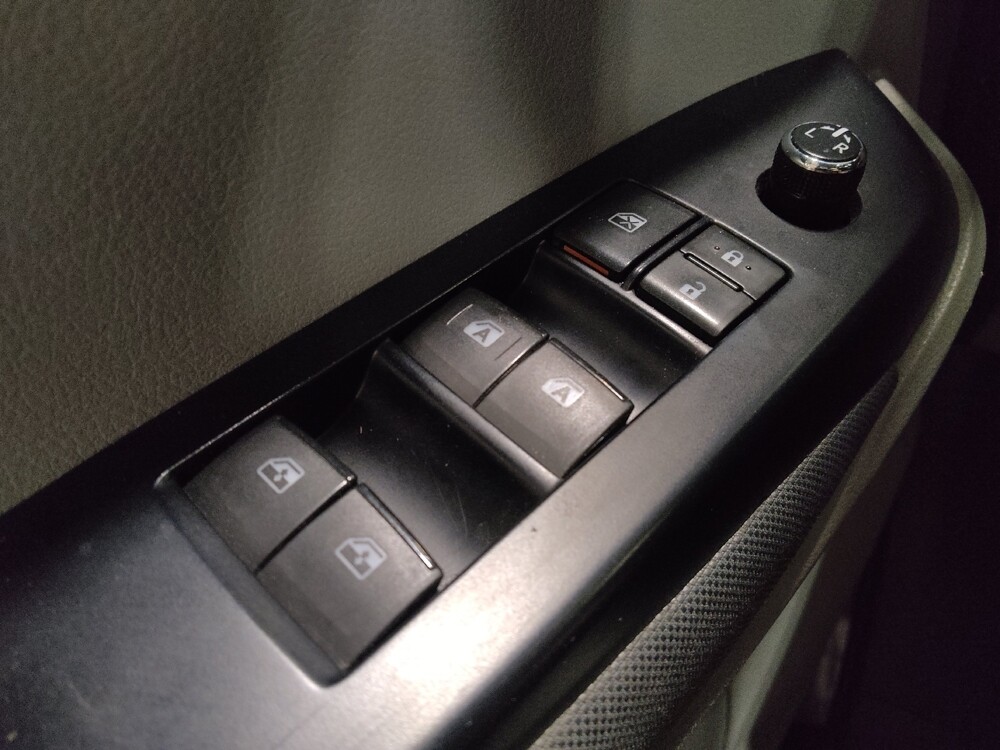 2019 Toyota Highlander in Gainesville, FL 32609 - 18129142 27