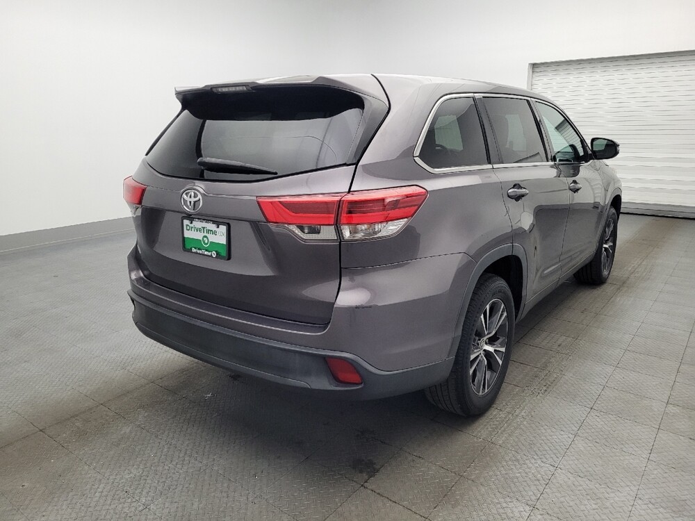2019 Toyota Highlander in Gainesville, FL 32609 - 18129142 9