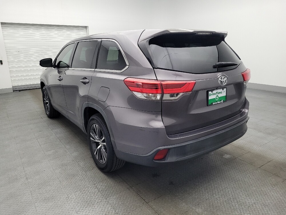 2019 Toyota Highlander in Gainesville, FL 32609 - 18129142 5