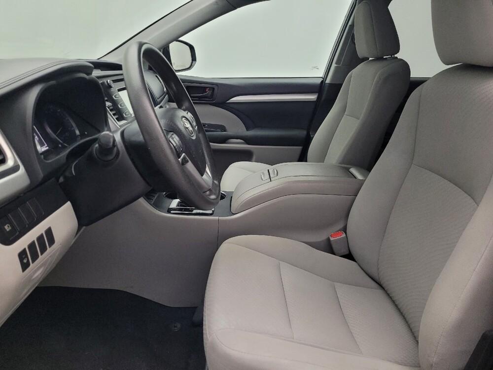 2019 Toyota Highlander in Gainesville, FL 32609 - 18129142 17