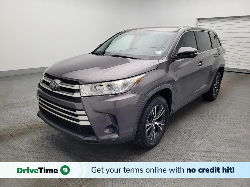 2019 Toyota Highlander in Gainesville, FL 32609 - 18129142