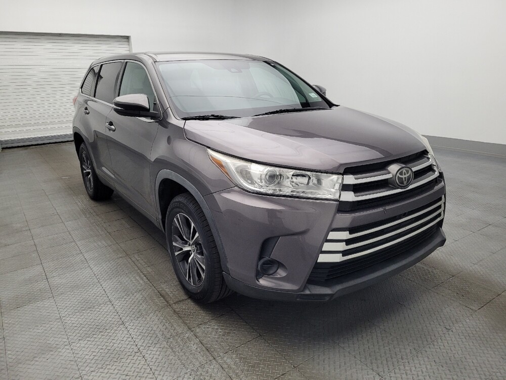 2019 Toyota Highlander in Gainesville, FL 32609 - 18129142 13