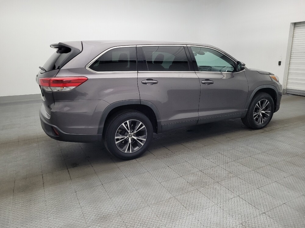 2019 Toyota Highlander in Gainesville, FL 32609 - 18129142 10