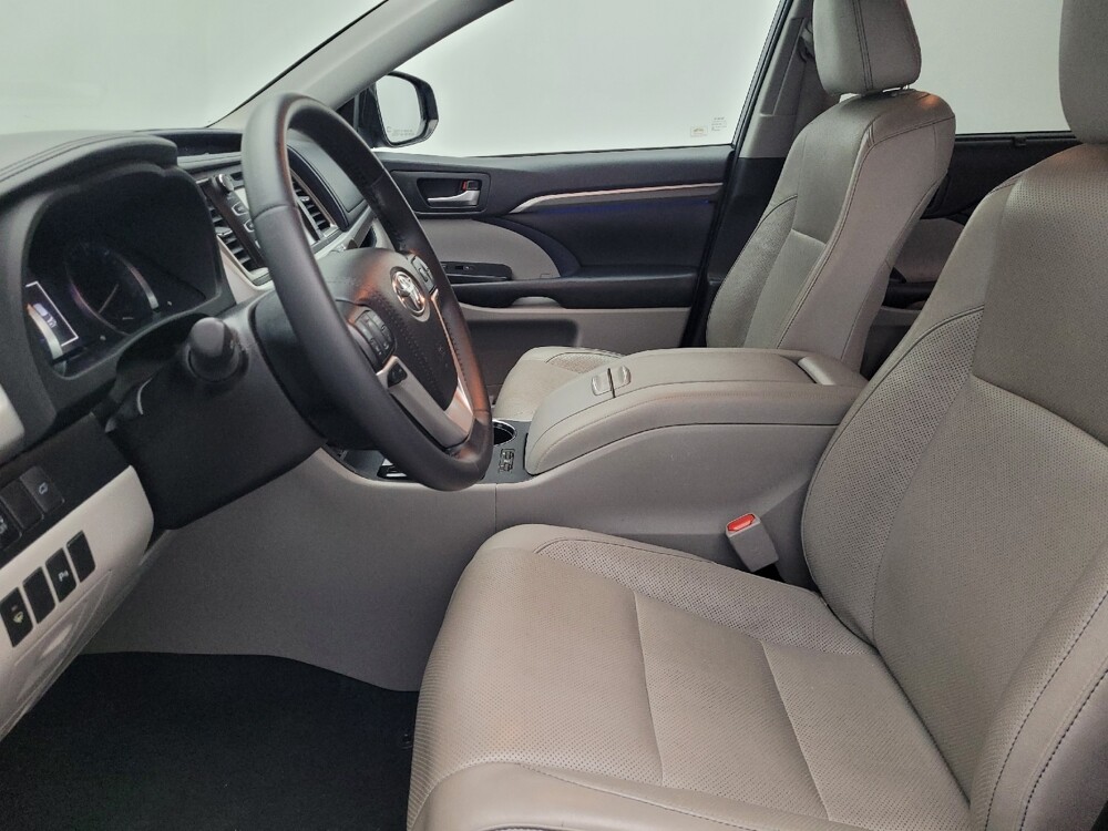 2019 Toyota Highlander in Ocala, FL 34471 - 18129146 17