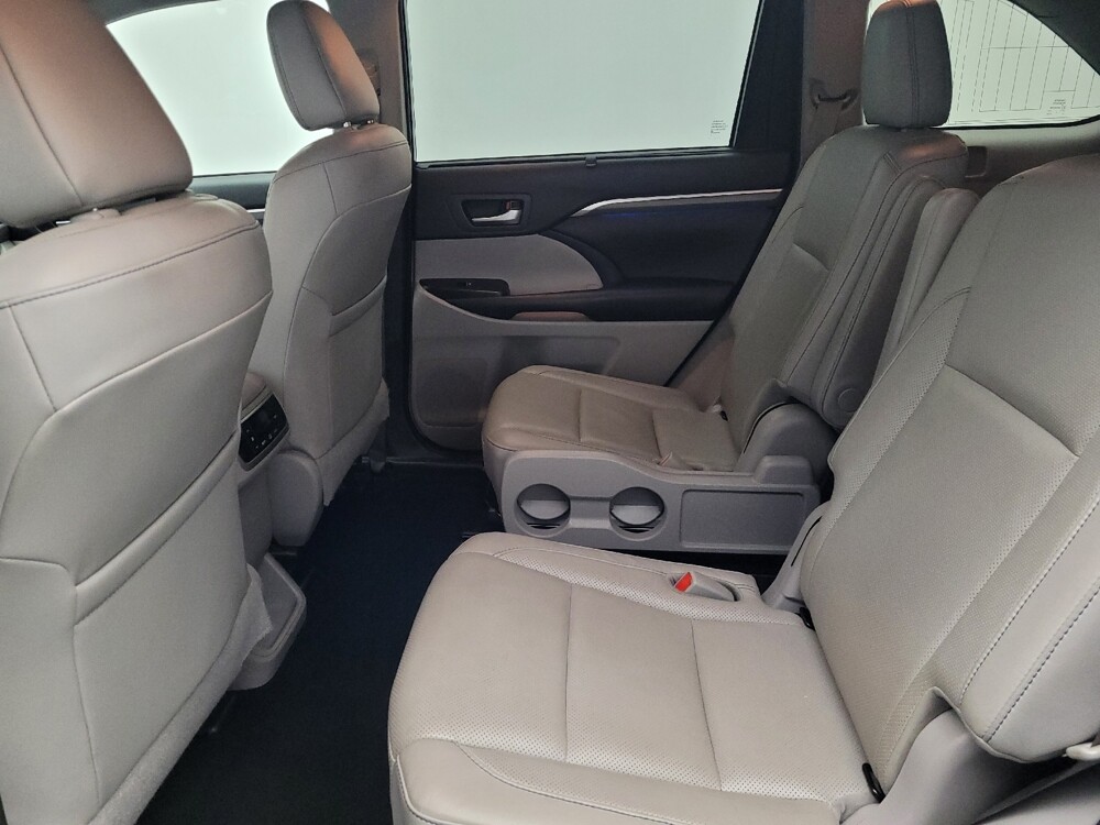 2019 Toyota Highlander in Ocala, FL 34471 - 18129146 18