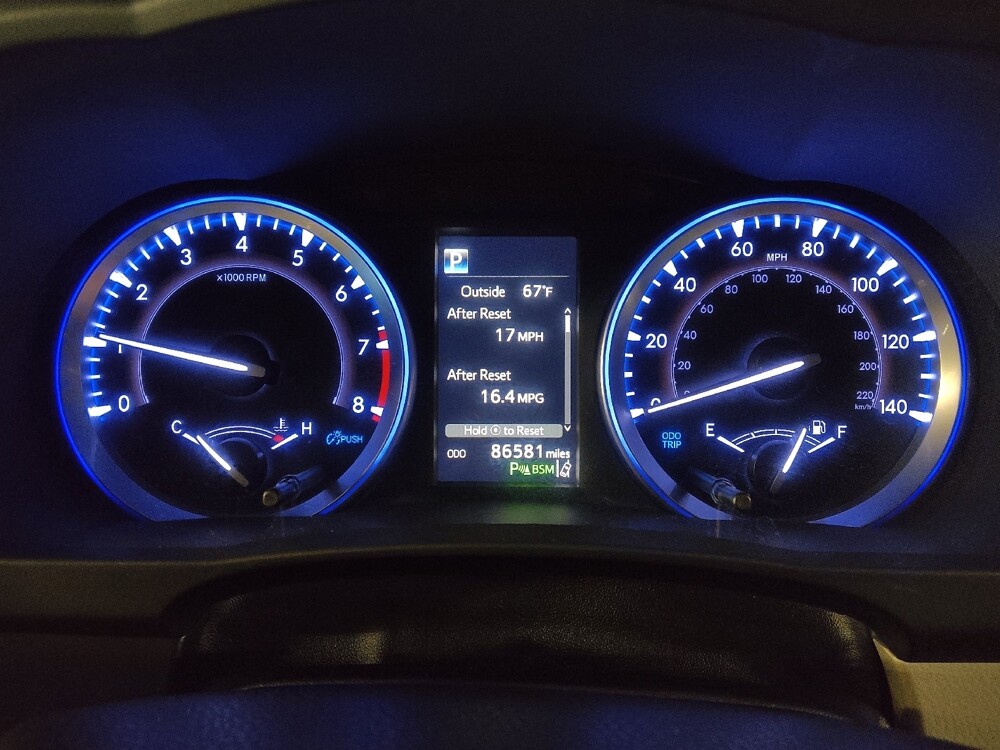 2019 Toyota Highlander in Ocala, FL 34471 - 18129146 23