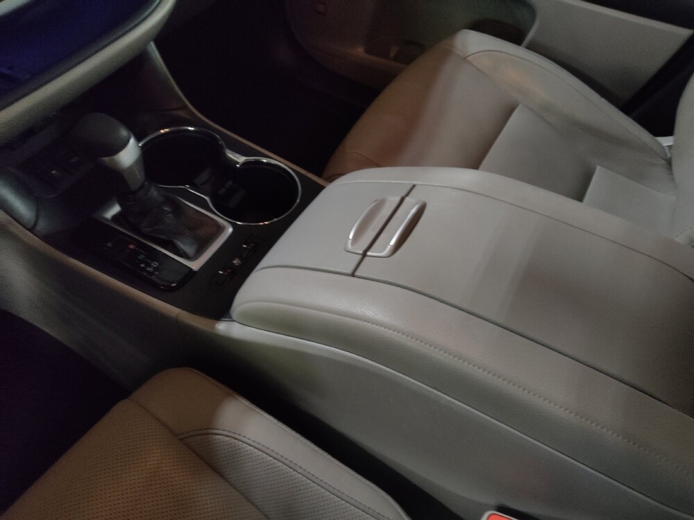 2019 Toyota Highlander in Ocala, FL 34471 - 18129146 26