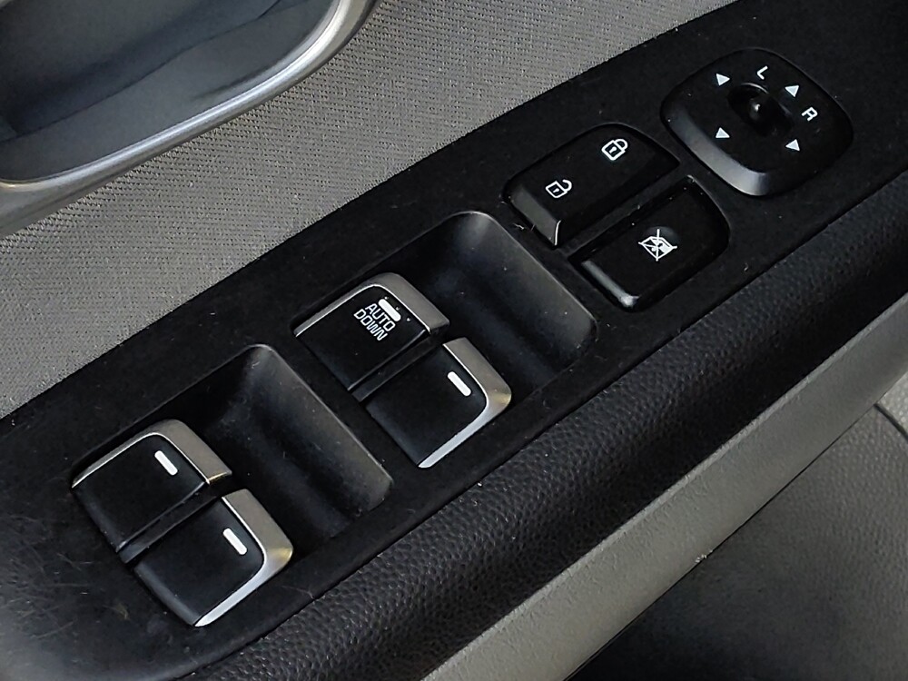 2019 Kia Soul in Lauderdale Lakes, FL 33313 - 18129153 27