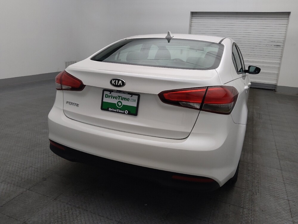 2017 Kia Forte in Orlando, FL 32808 - 18129159 9