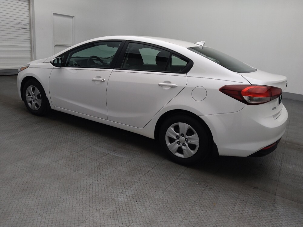 2017 Kia Forte in Orlando, FL 32808 - 18129159 3