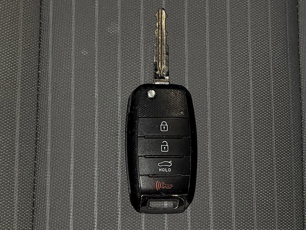 2017 Kia Forte in Orlando, FL 32808 - 18129159 32