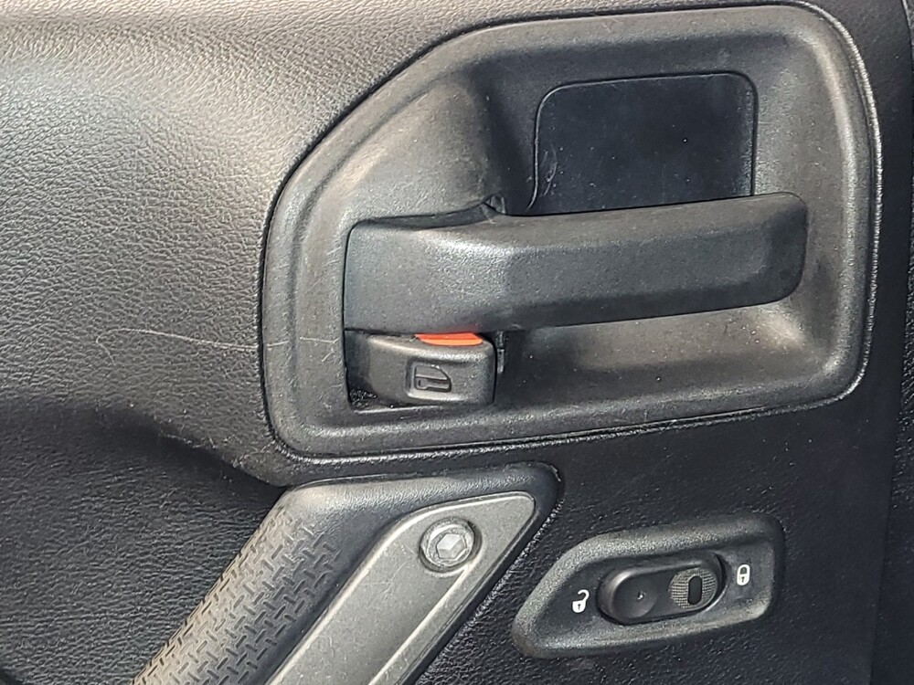 2015 Jeep Wrangler in Pensacola, FL 32505 - 18129169 27