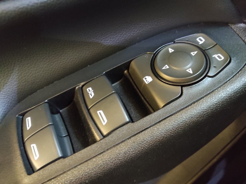 2020 Chevrolet Equinox in Raleigh, NC 27604 - 18129190 27