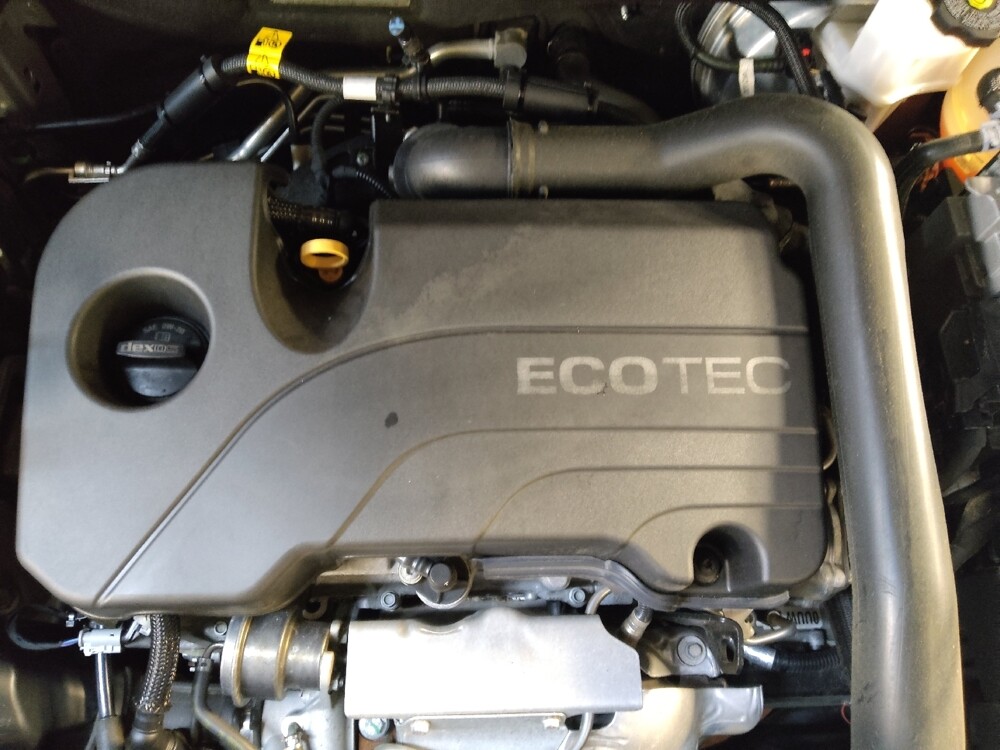 2020 Chevrolet Equinox in Raleigh, NC 27604 - 18129190 30