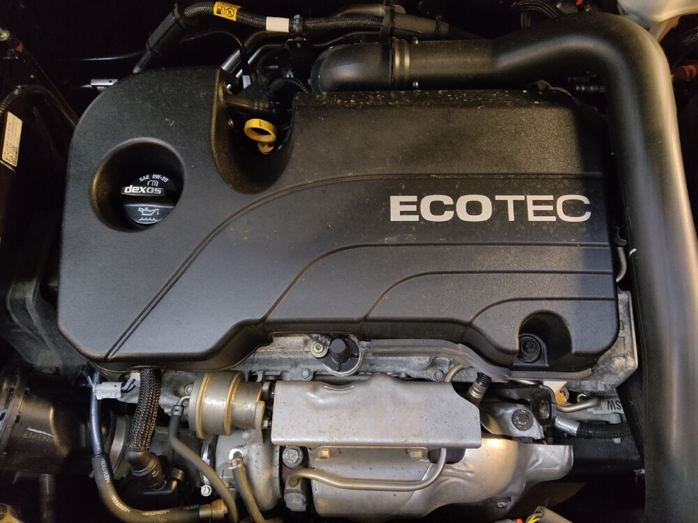 2020 Chevrolet Equinox in Raleigh, NC 27604 - 18129212 30