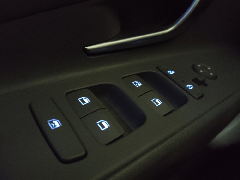 2021 Hyundai Elantra in Greenville, SC 29607 - 18129221 27