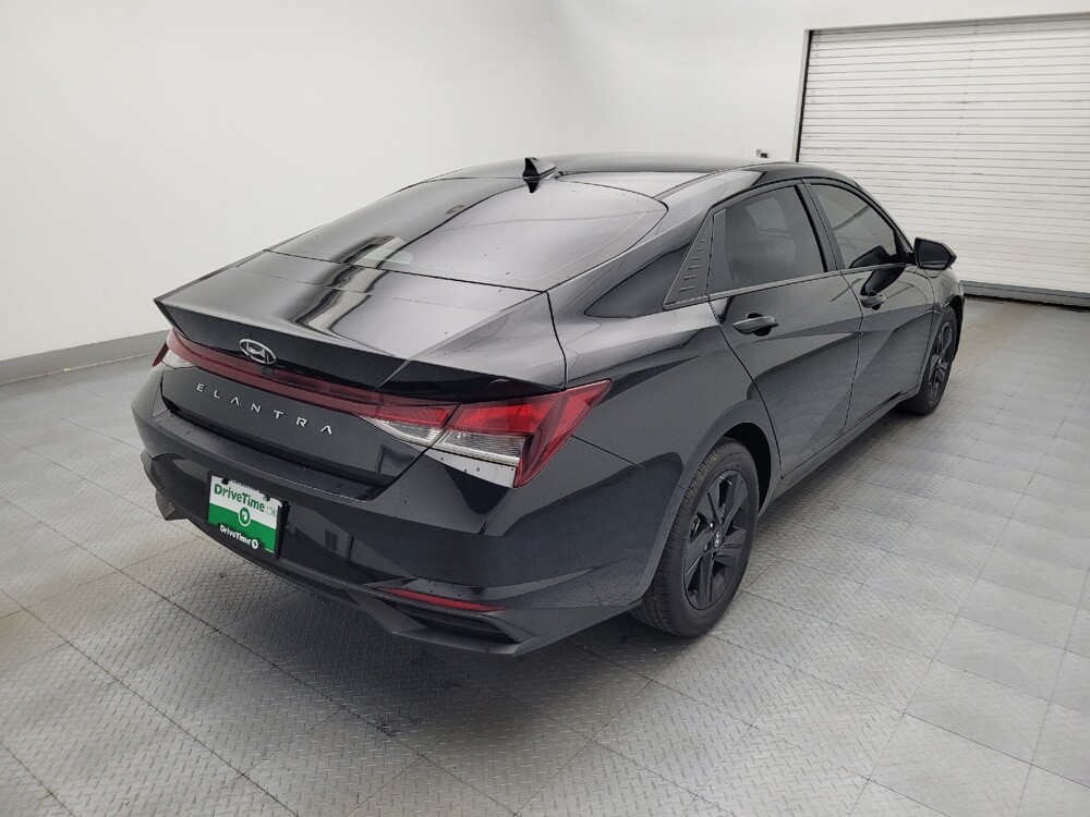 2021 Hyundai Elantra in Greenville, SC 29607 - 18129221 9