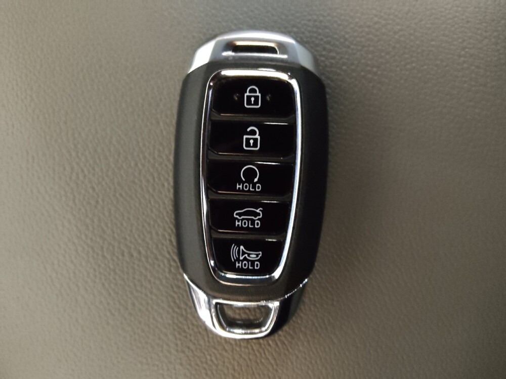 2021 Hyundai Elantra in Greenville, SC 29607 - 18129221 32