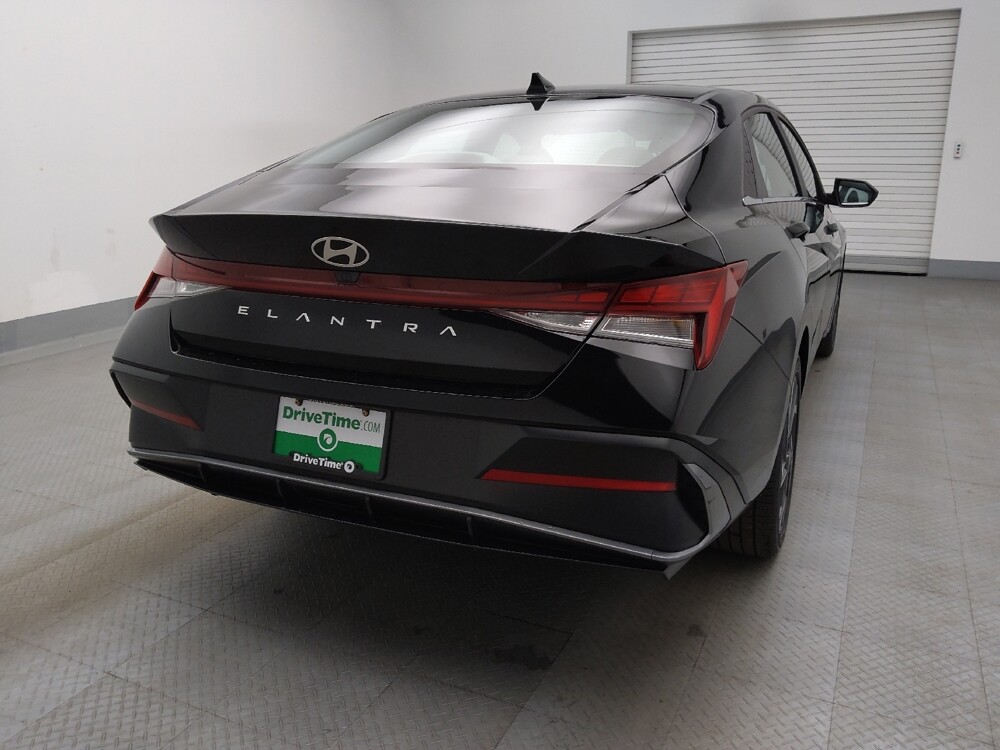 2025 Hyundai Elantra in Colorado Springs, CO 80909 - 18129242 7