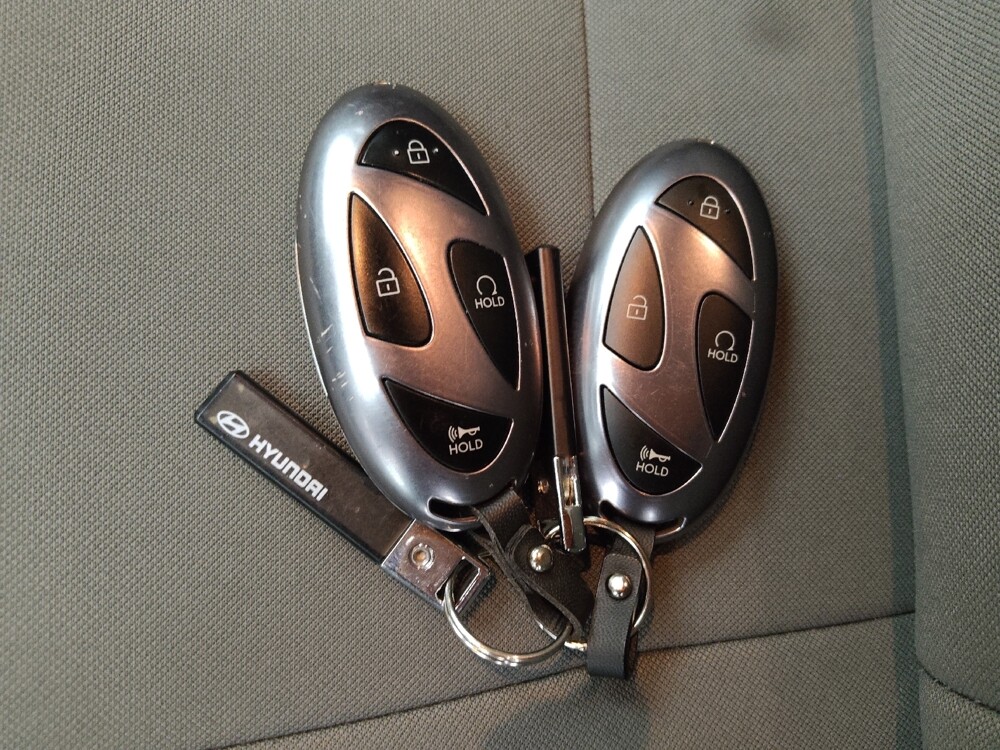 2025 Hyundai Elantra in Colorado Springs, CO 80909 - 18129242 32