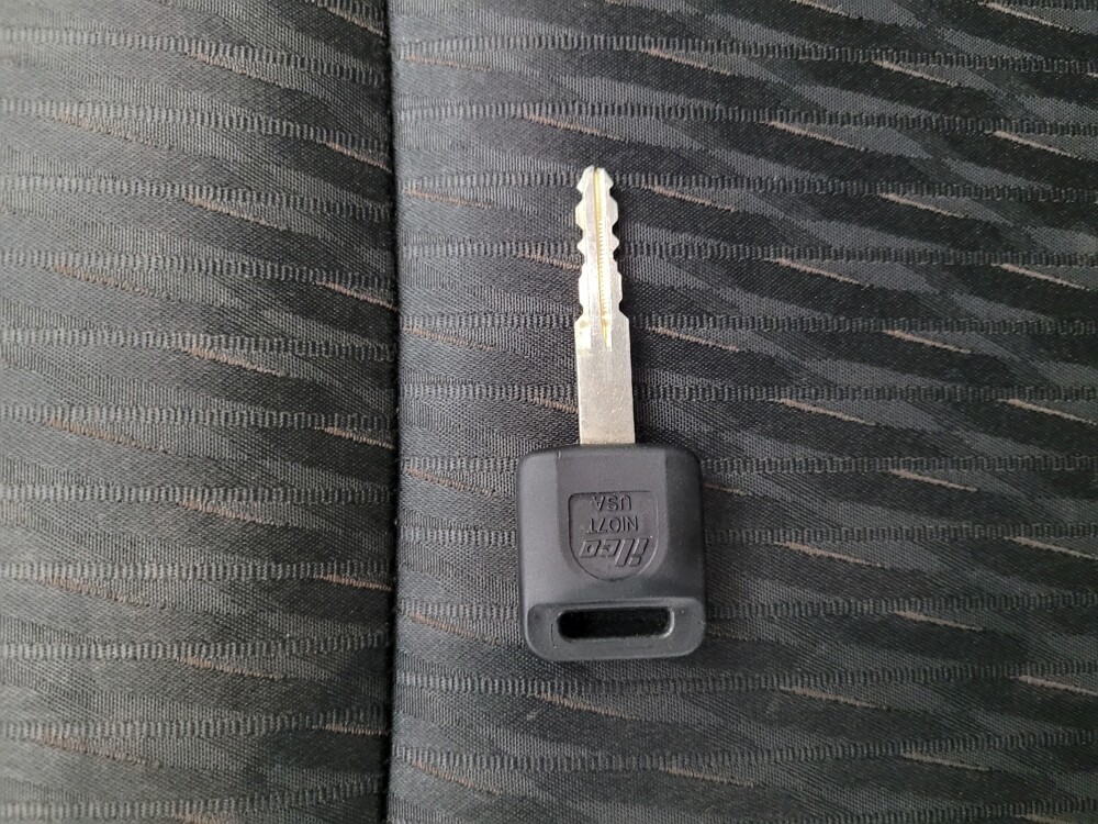 2018 Nissan Rogue in Memphis, TN 38128 - 18129246 32