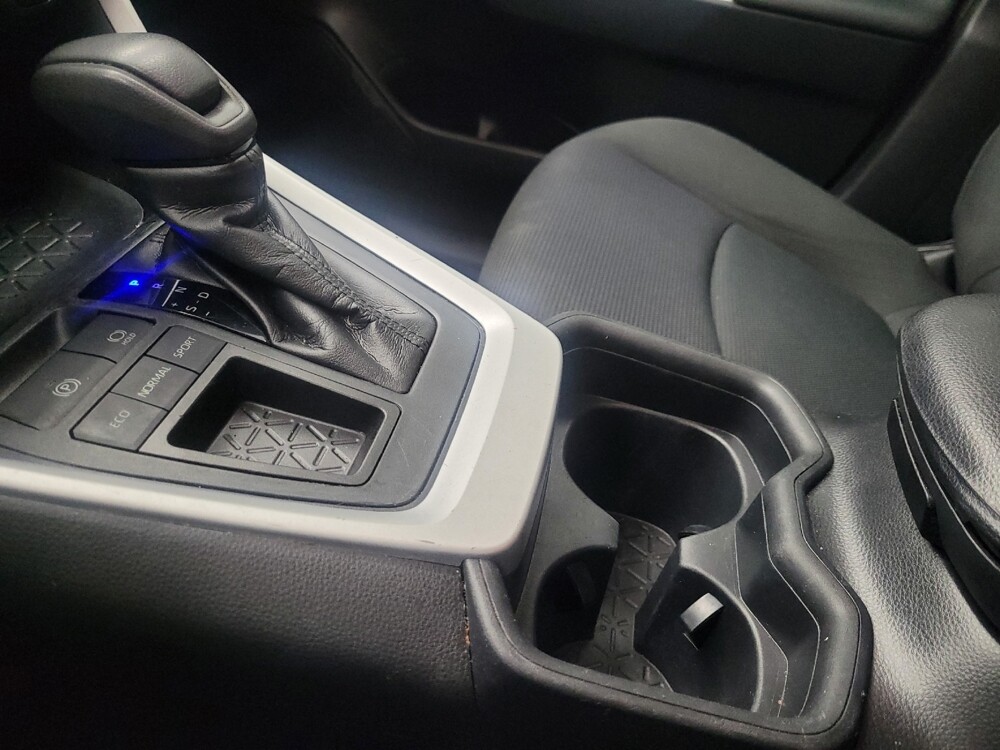 2019 Toyota RAV4 in Antioch, TN 37013 - 18129247 26