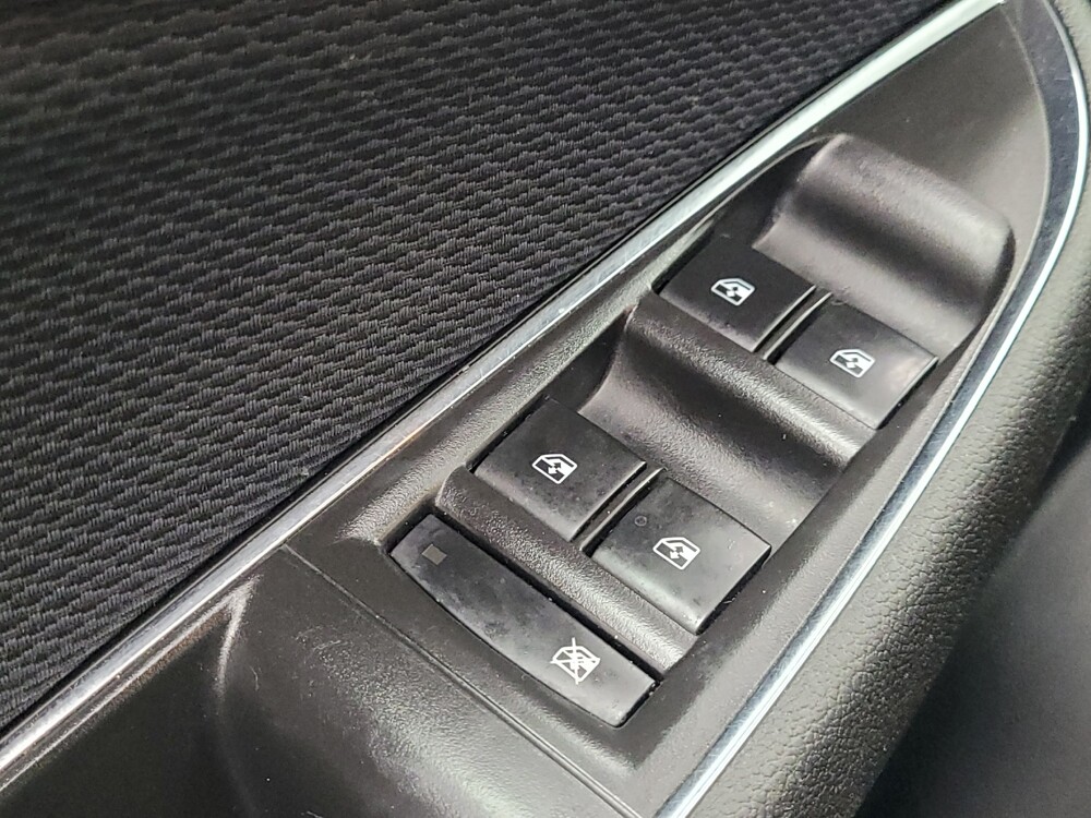 2018 Chevrolet Cruze in Memphis, TN 38128 - 18129254 27