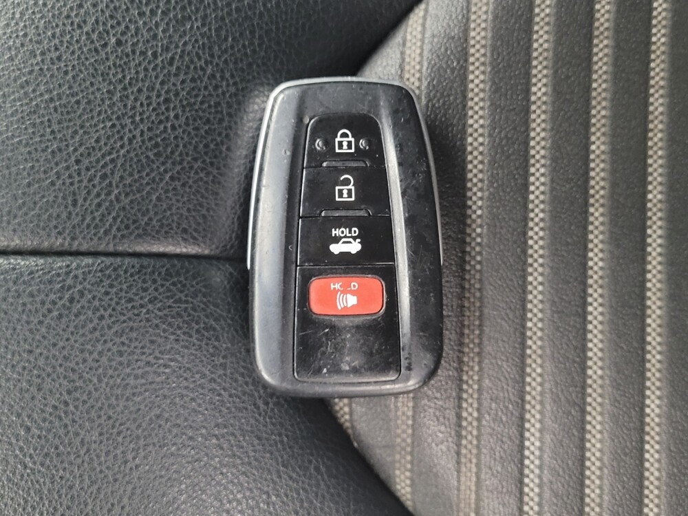 2019 Toyota Camry in Madison, TN 37115 - 18129268 32