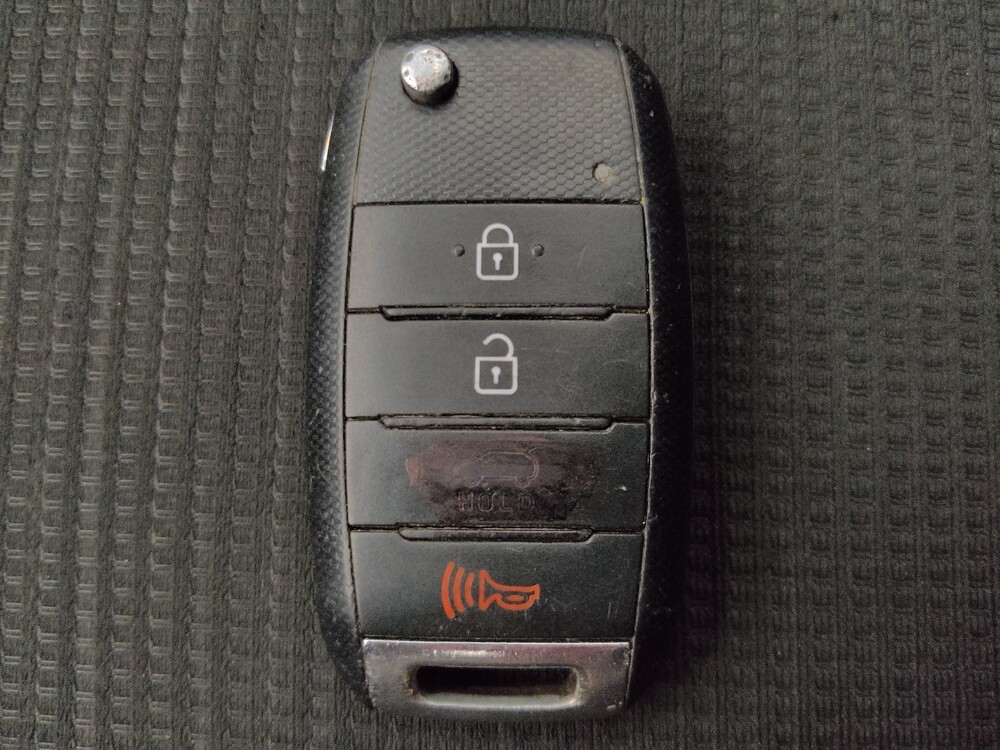 2015 Kia Sorento in Houston, TX 77074 - 18129275 32