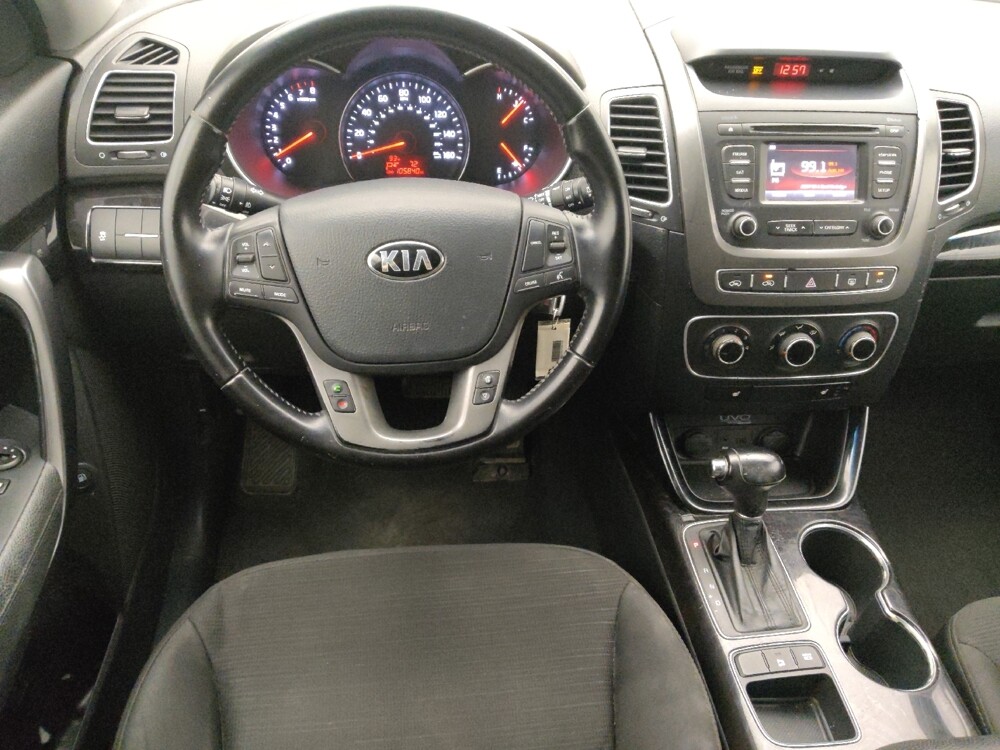 2015 Kia Sorento in Houston, TX 77074 - 18129275 22