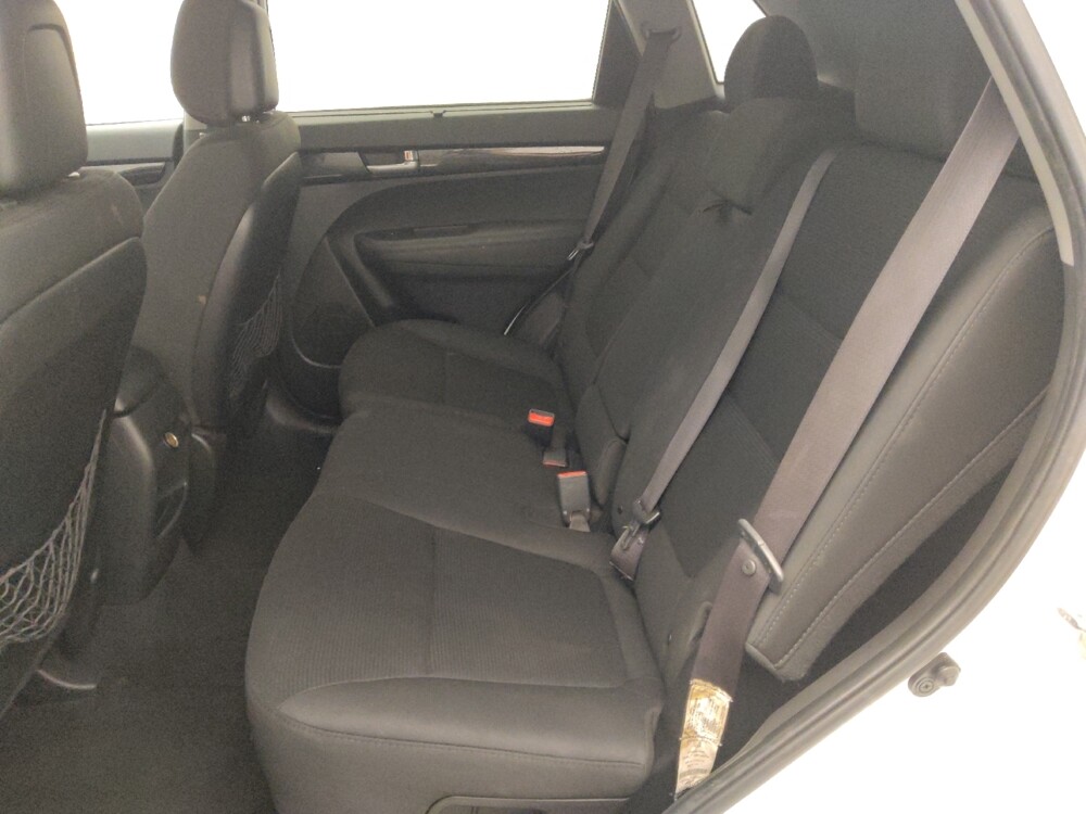 2015 Kia Sorento in Houston, TX 77074 - 18129275 18