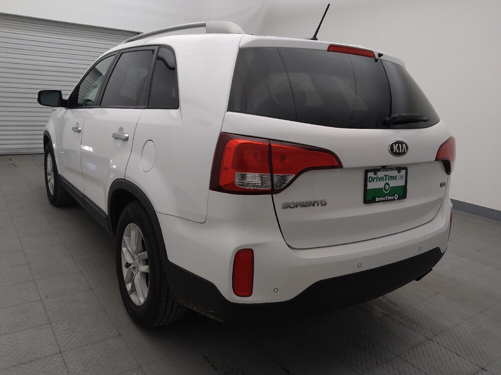 2015 Kia Sorento in Houston, TX 77074 - 18129275 5