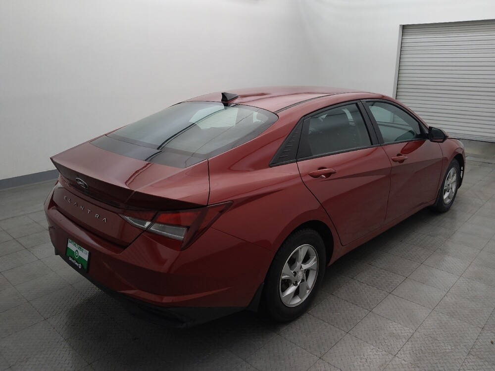 2023 Hyundai Elantra in Houston, TX 77060 - 18129307 9