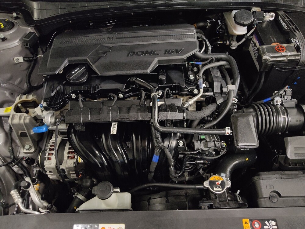 2025 Hyundai Elantra in Houston, TX 77034 - 18129308 30