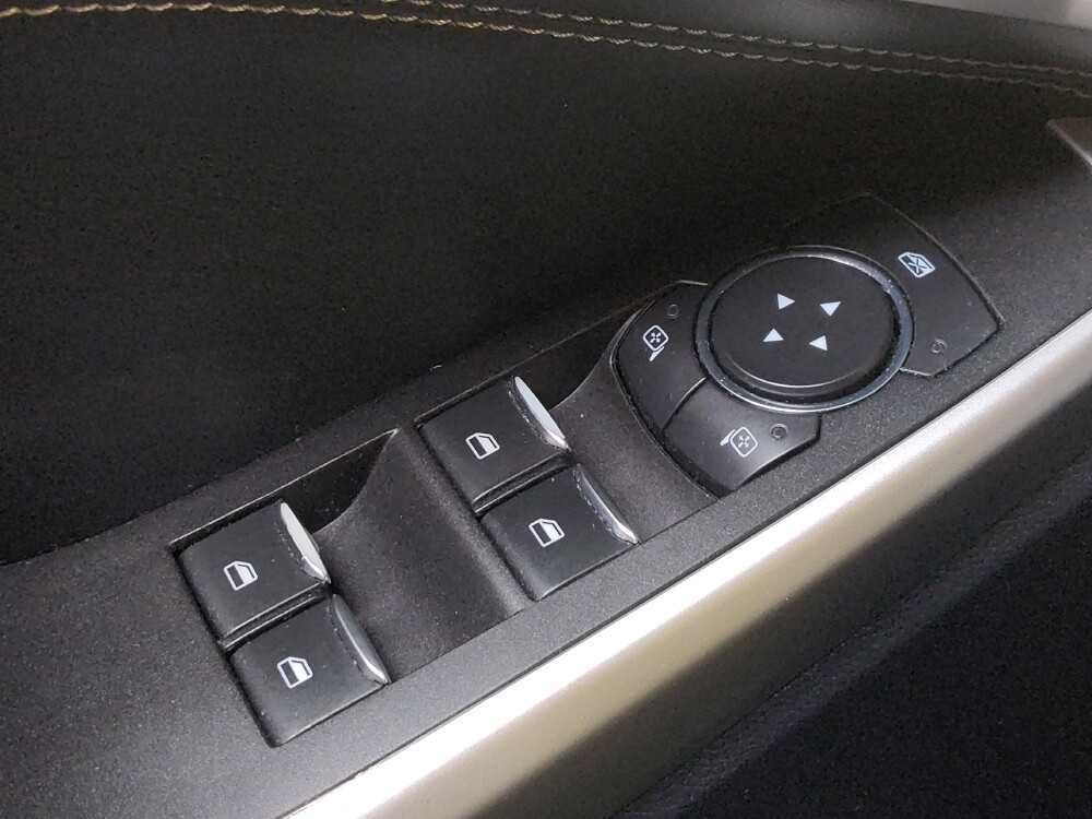 2022 Ford Explorer in Metairie, LA 70006 - 18129313 27