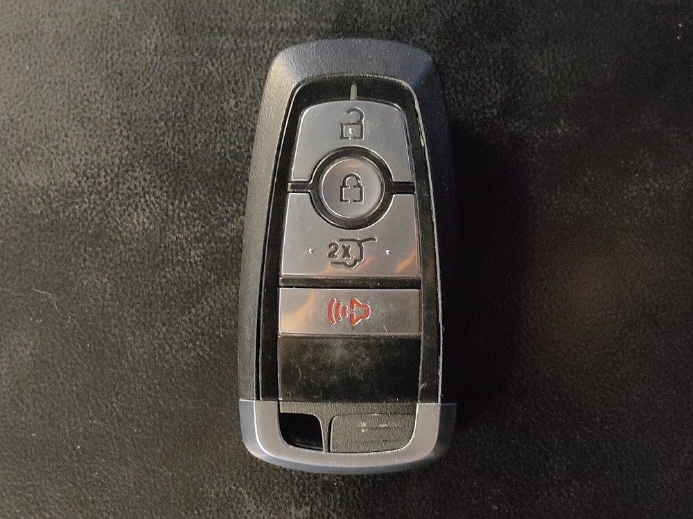 2022 Ford Explorer in Metairie, LA 70006 - 18129313 32