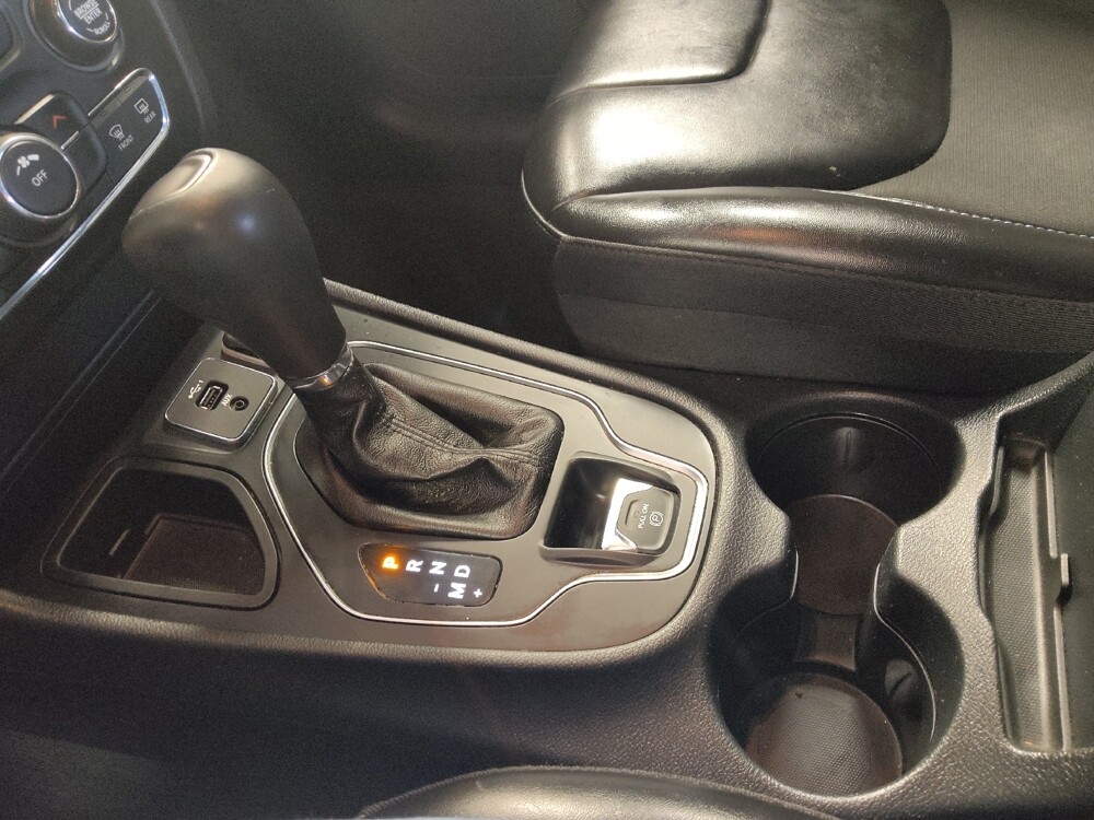 2020 Jeep Cherokee in Houston, TX 77060 - 18129316 26