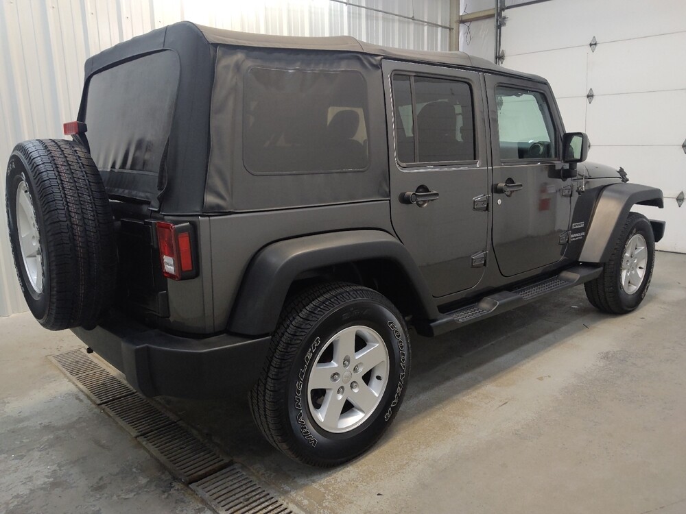 2017 Jeep Wrangler in Fairfield, OH 45014 - 18129317 10