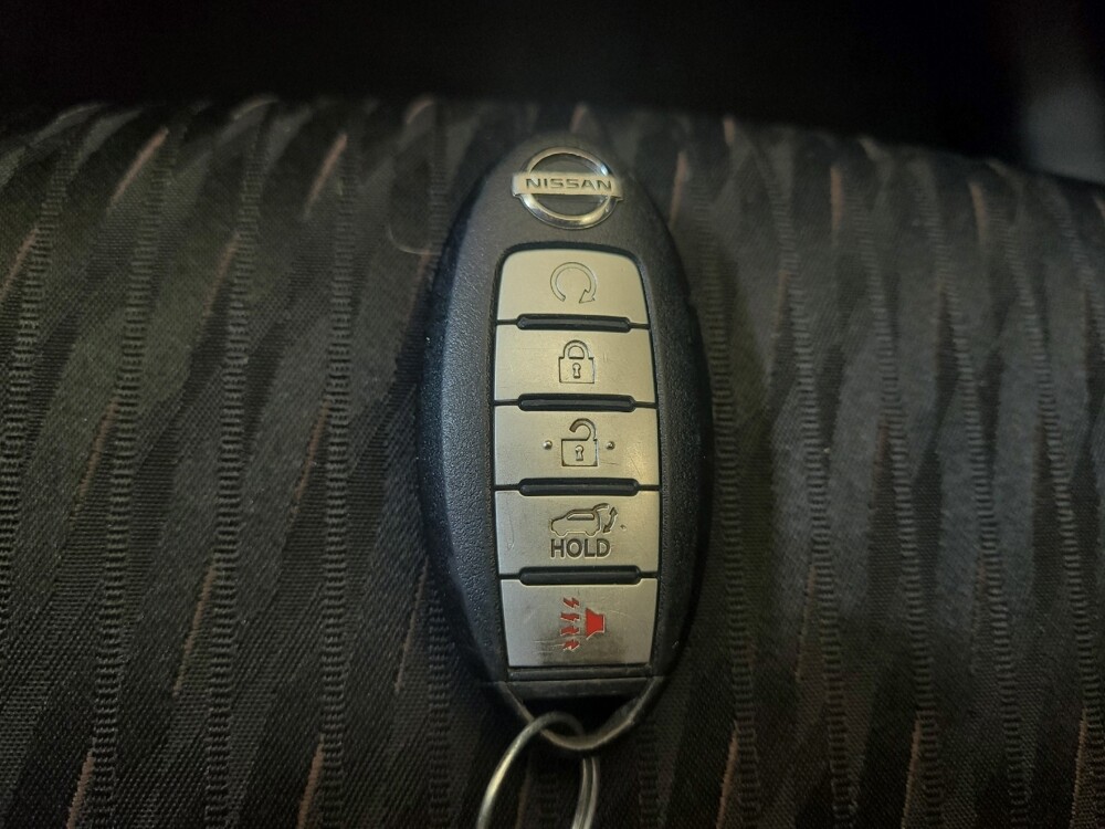 2018 Nissan Rogue in Miamisburg, OH 45342 - 18129318 32