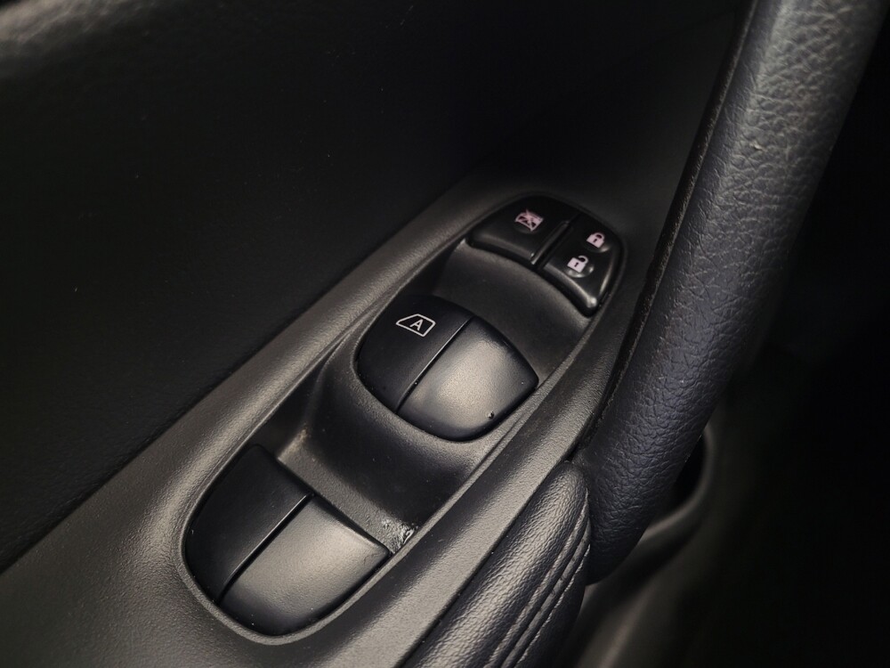 2018 Nissan Rogue in Miamisburg, OH 45342 - 18129318 27