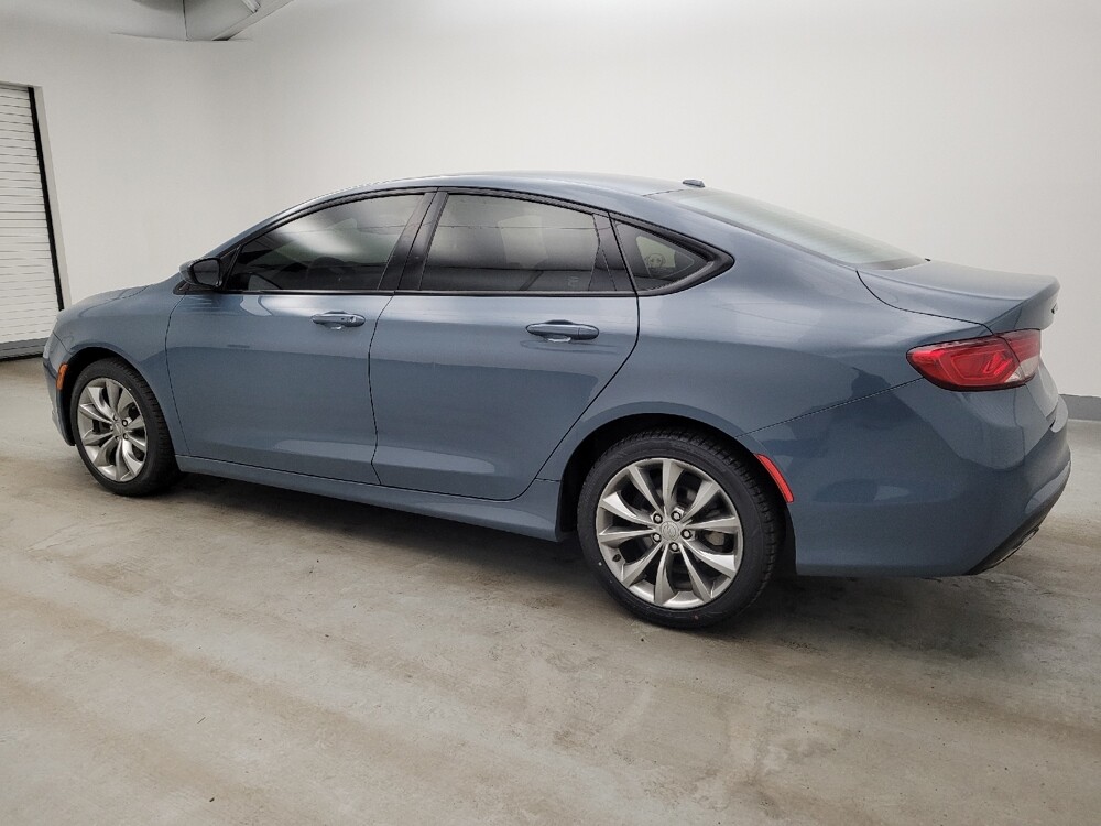 2015 Chrysler 200 in Fairfield, OH 45014 - 18129319 3