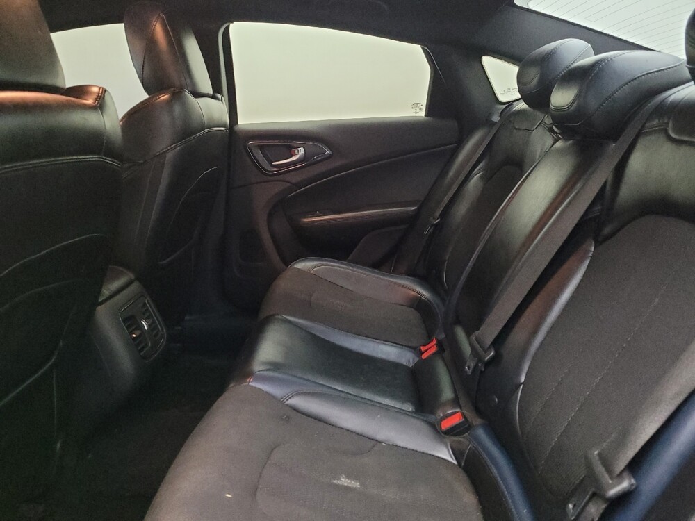 2015 Chrysler 200 in Fairfield, OH 45014 - 18129319 18