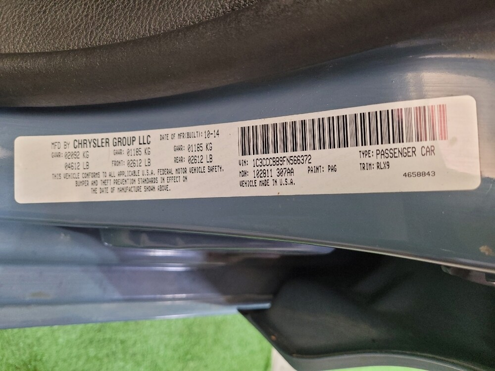 2015 Chrysler 200 in Fairfield, OH 45014 - 18129319 33