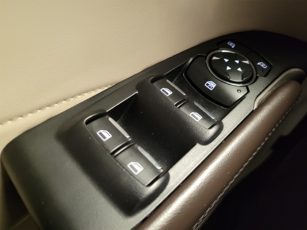 2017 Lincoln MKC in Louisville, KY 40258 - 18129320 27