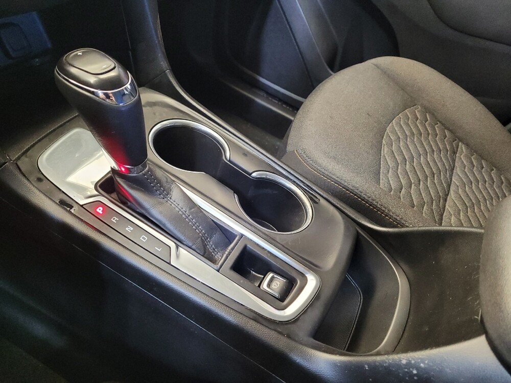 2018 Chevrolet Equinox in Columbus, OH 43228 - 18129323 26